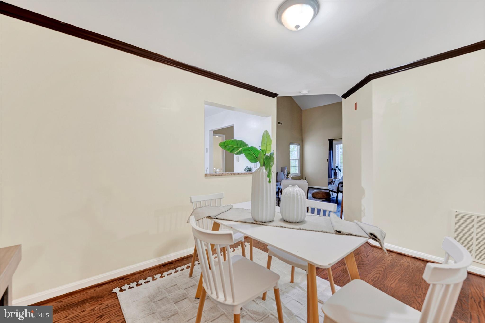 FALLS GABLE - Residential