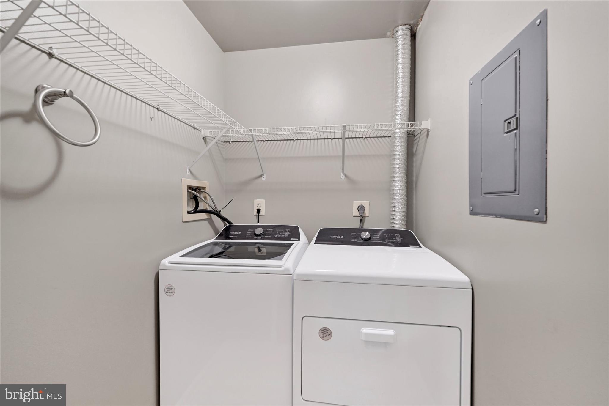 FALLS GABLE - Residential