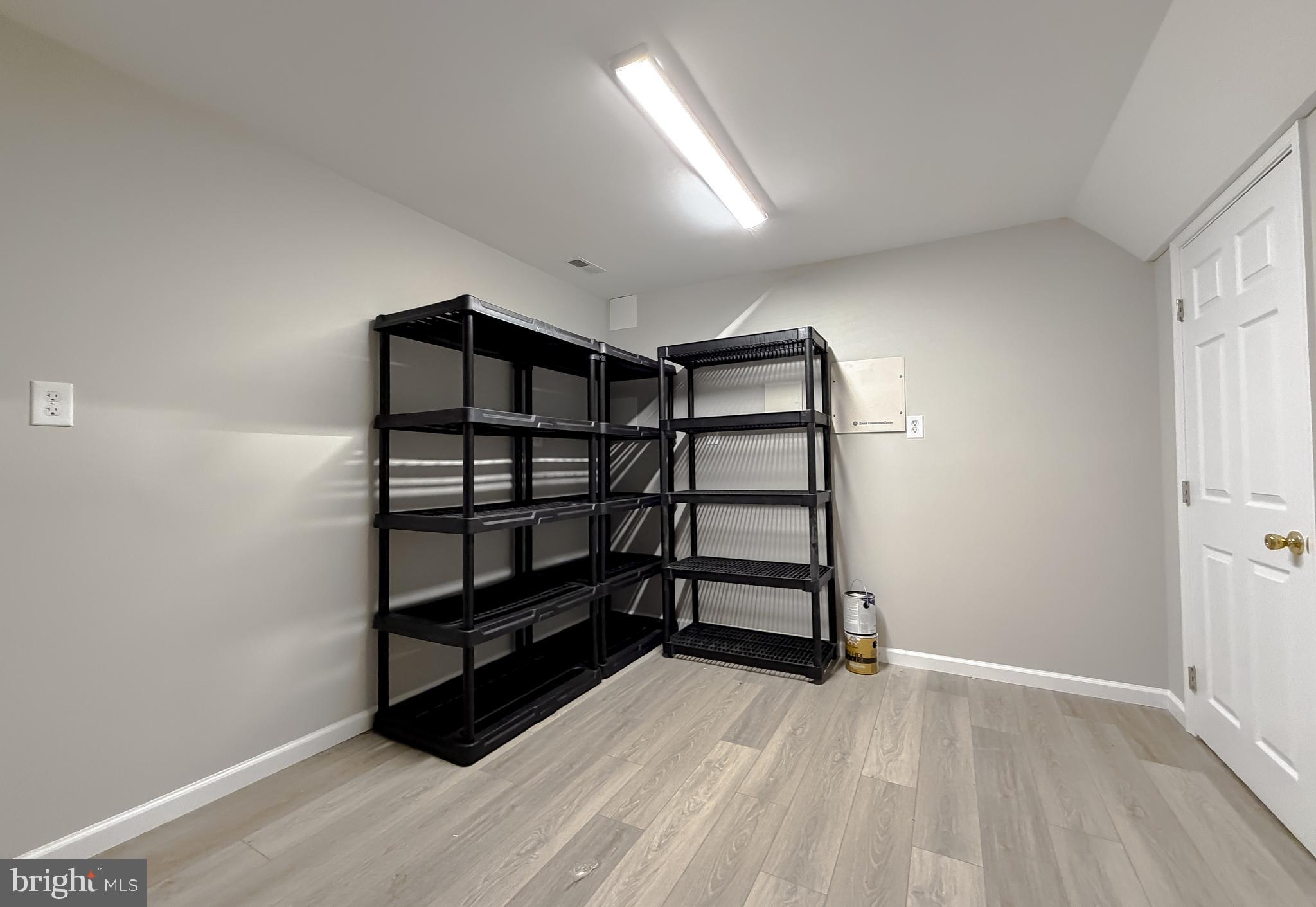 KINGSTON ESTATES - Residential