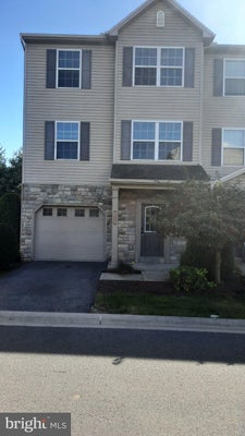 207 ANTILLES CT, MECHANICSBURG, PA 17050 - Image 7c64cfe506a077d1518dc67f5311e2d2/2000425215