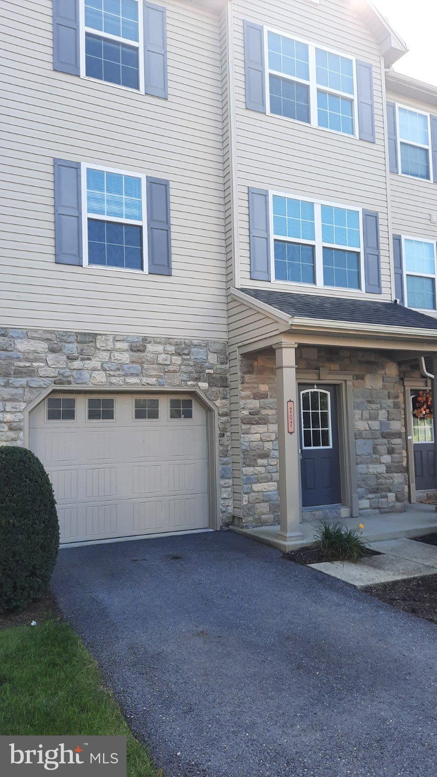 207 ANTILLES COURT