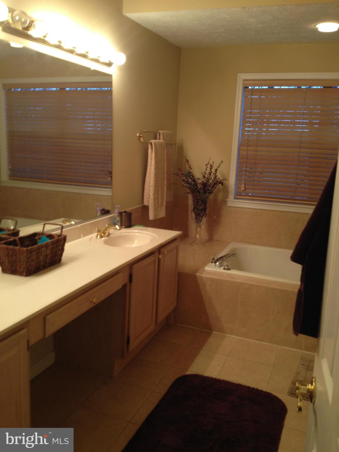 BLUE RIDGE FARMS - Residential Lease