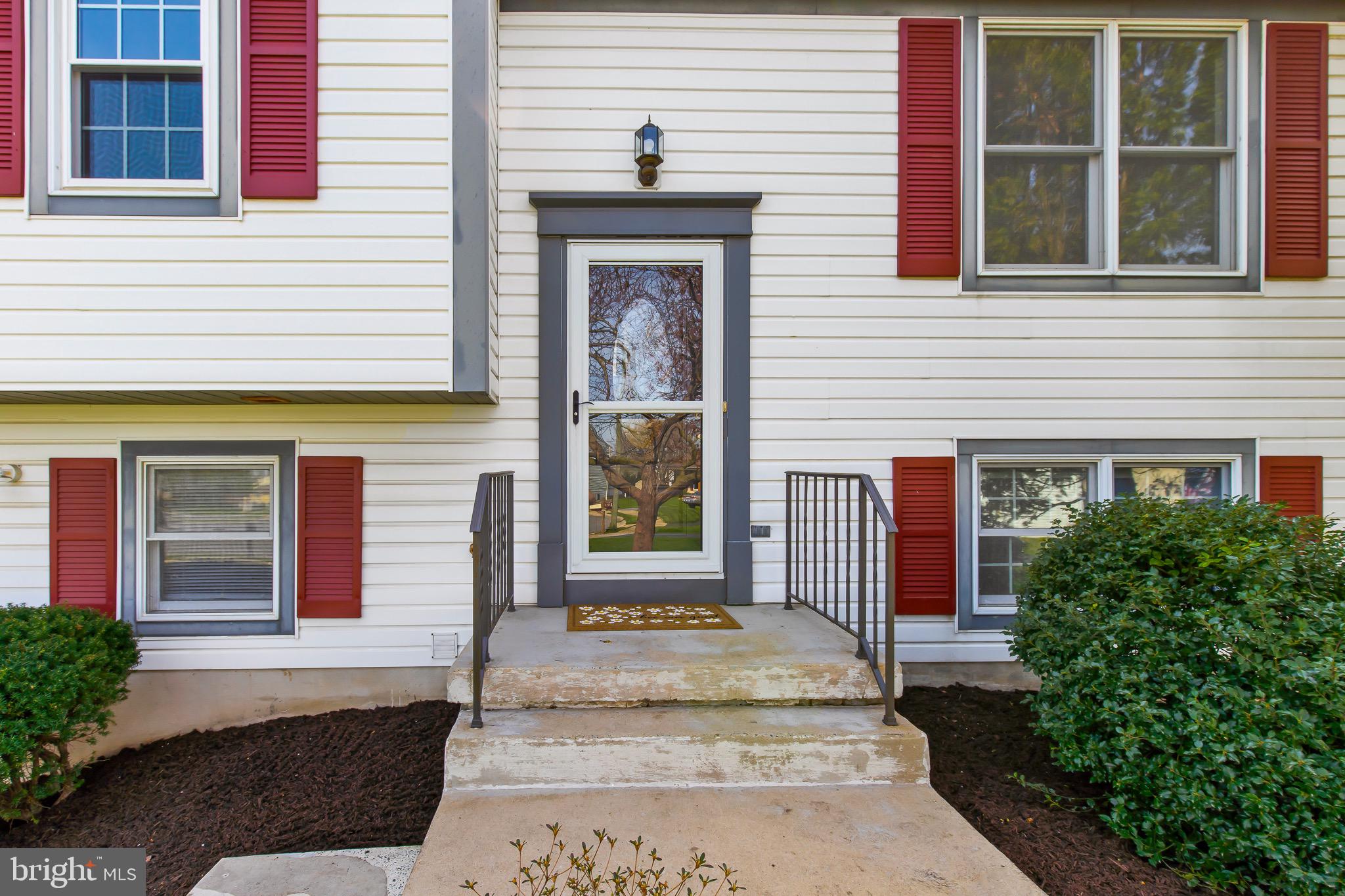 NEW  HOLLAND - Residential