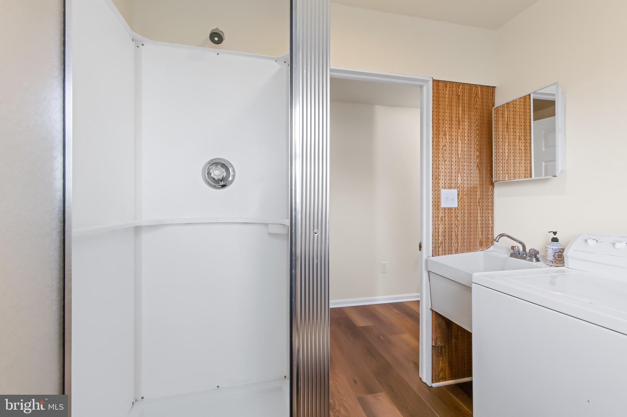 NEW  HOLLAND - Residential