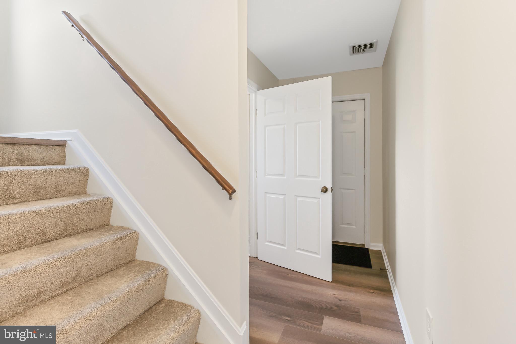 NEW  HOLLAND - Residential