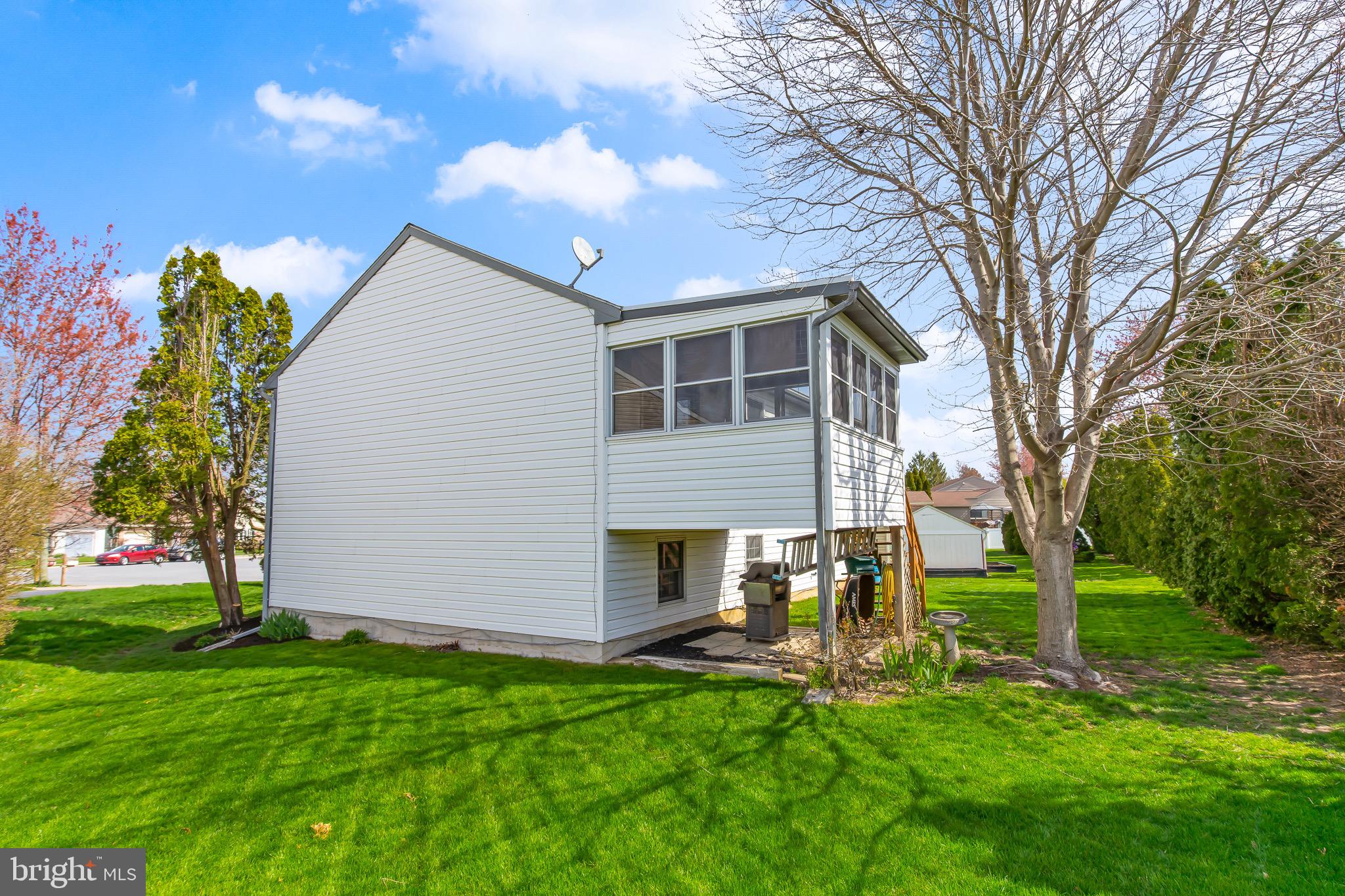 NEW  HOLLAND - Residential