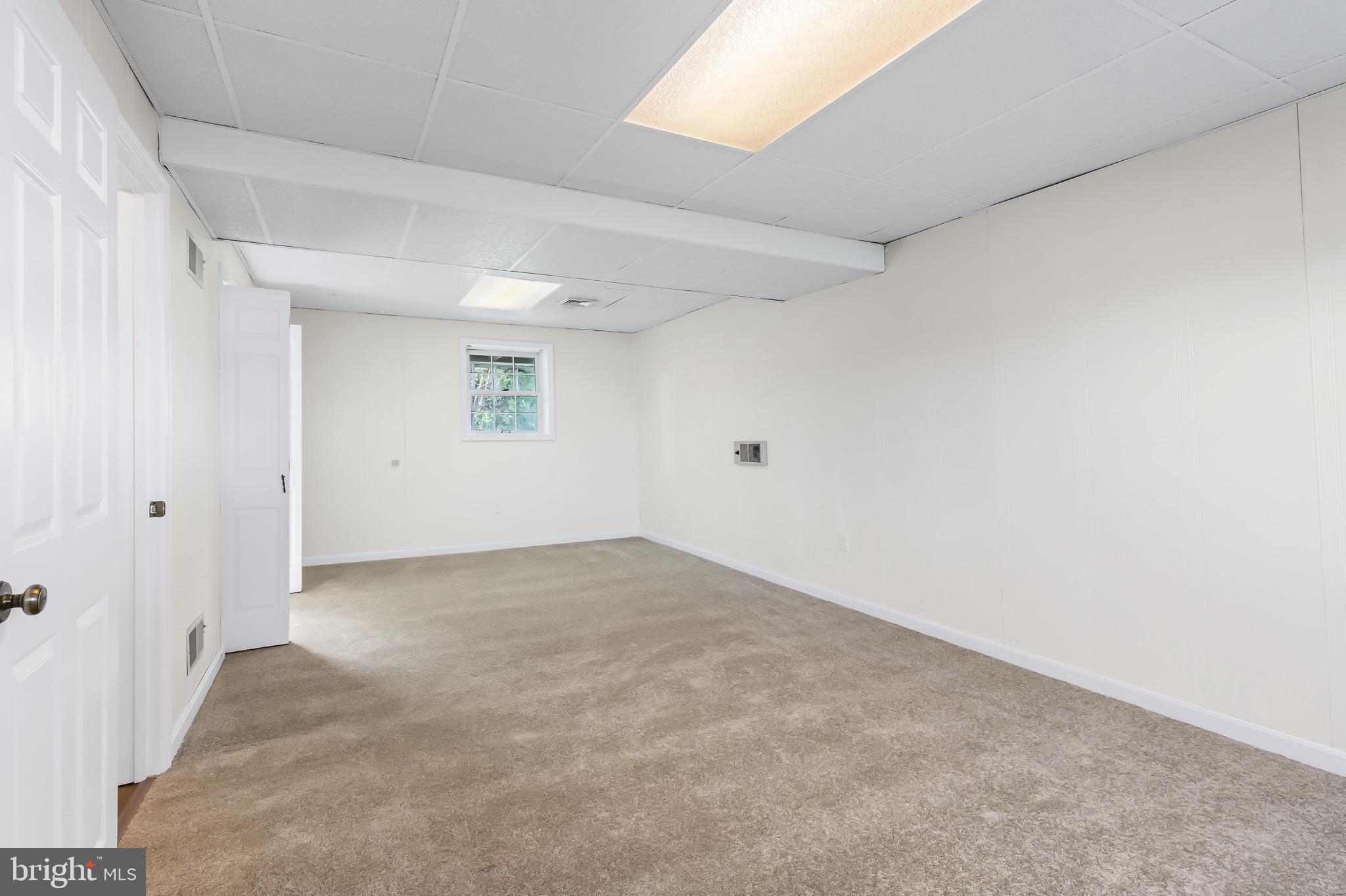 NEW  HOLLAND - Residential