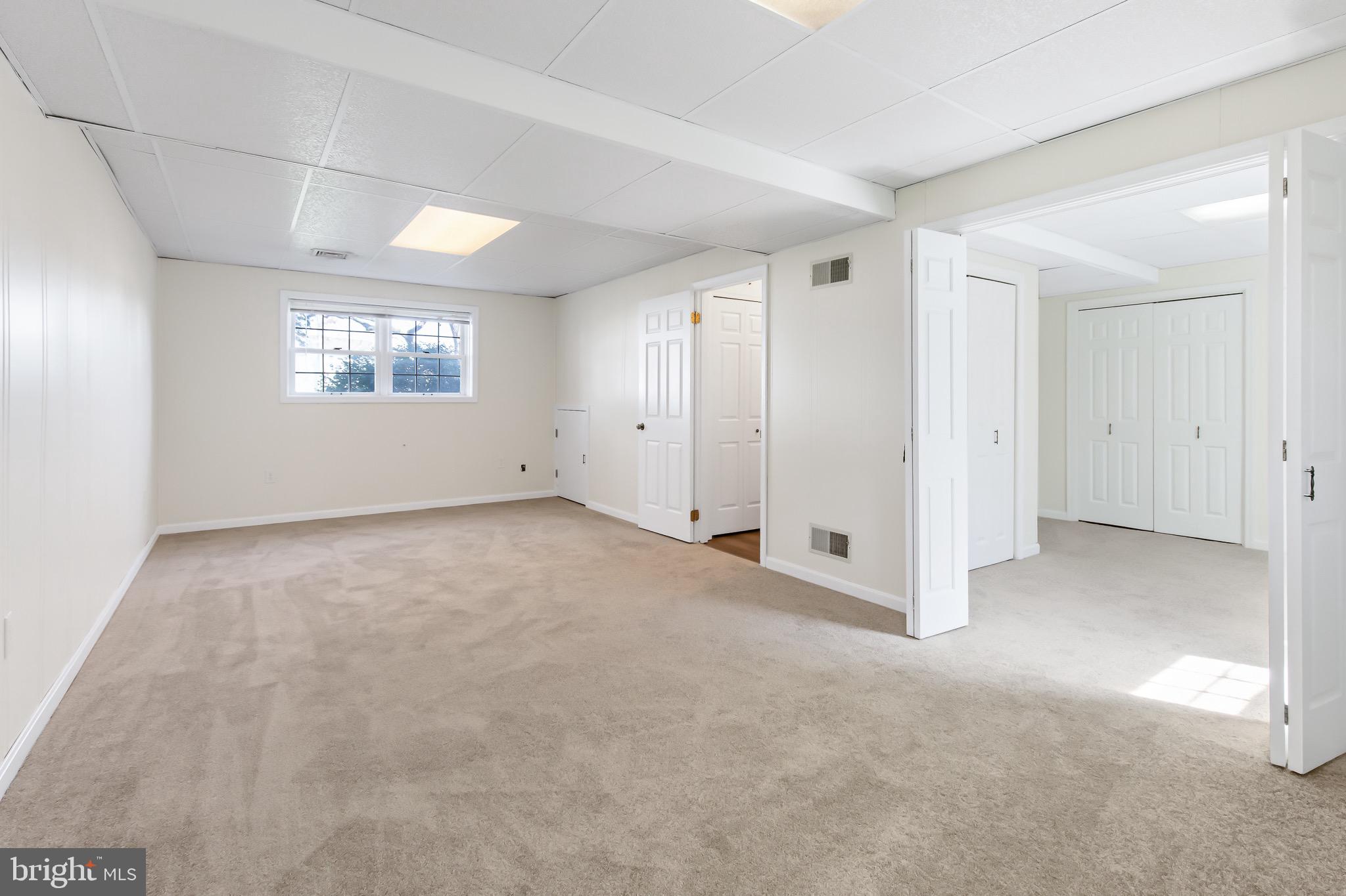 NEW  HOLLAND - Residential