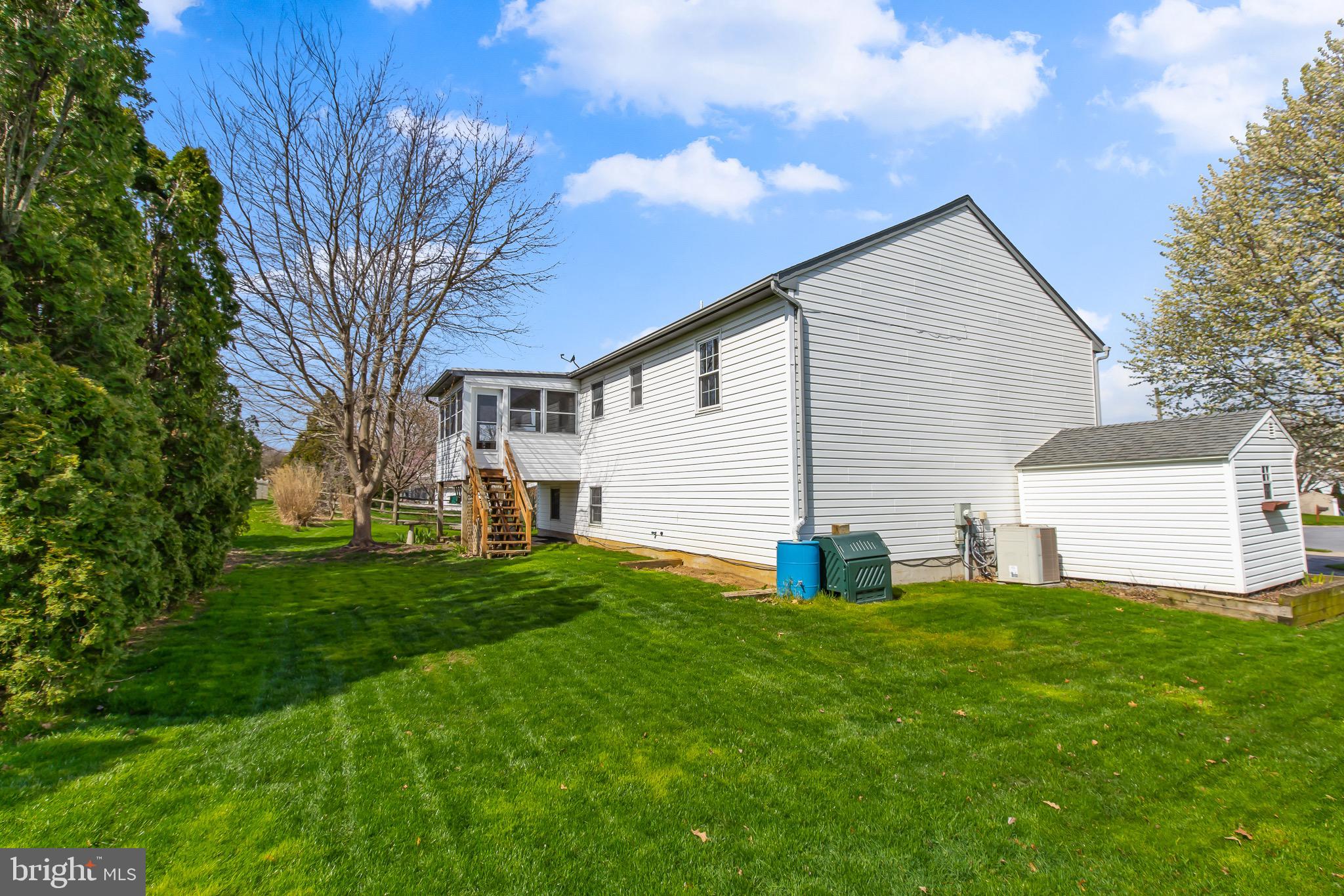 NEW  HOLLAND - Residential