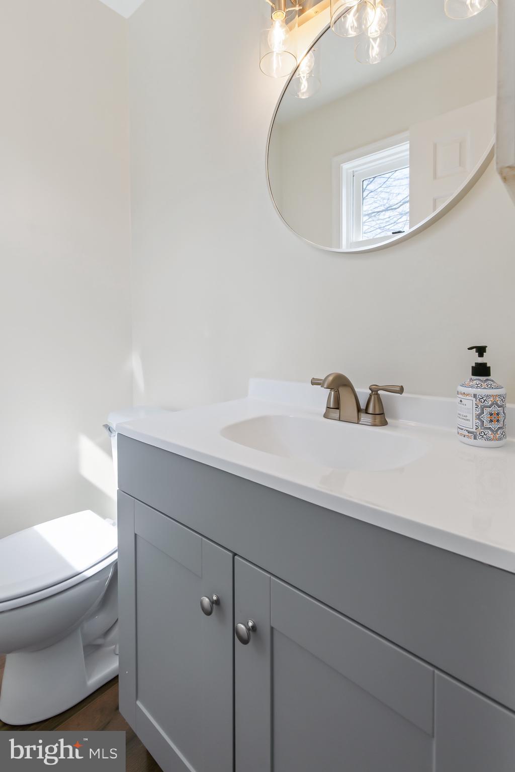 NEW  HOLLAND - Residential