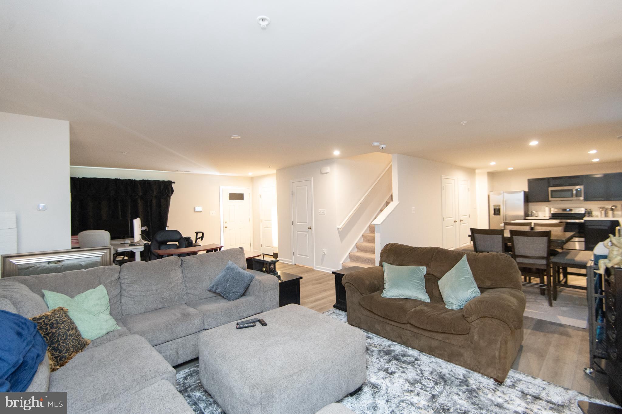112 MARINERS WAY
