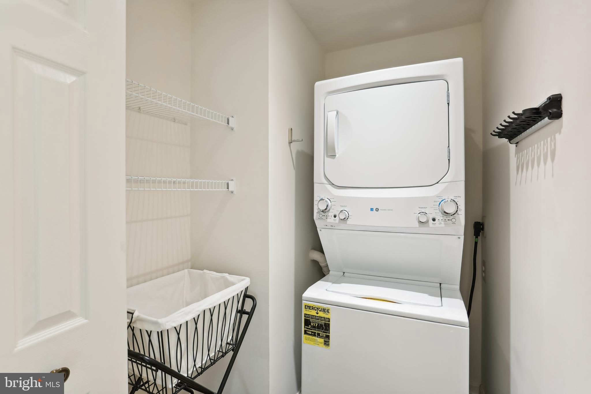 TURNBERRY COURTS AT LEIS - Residential