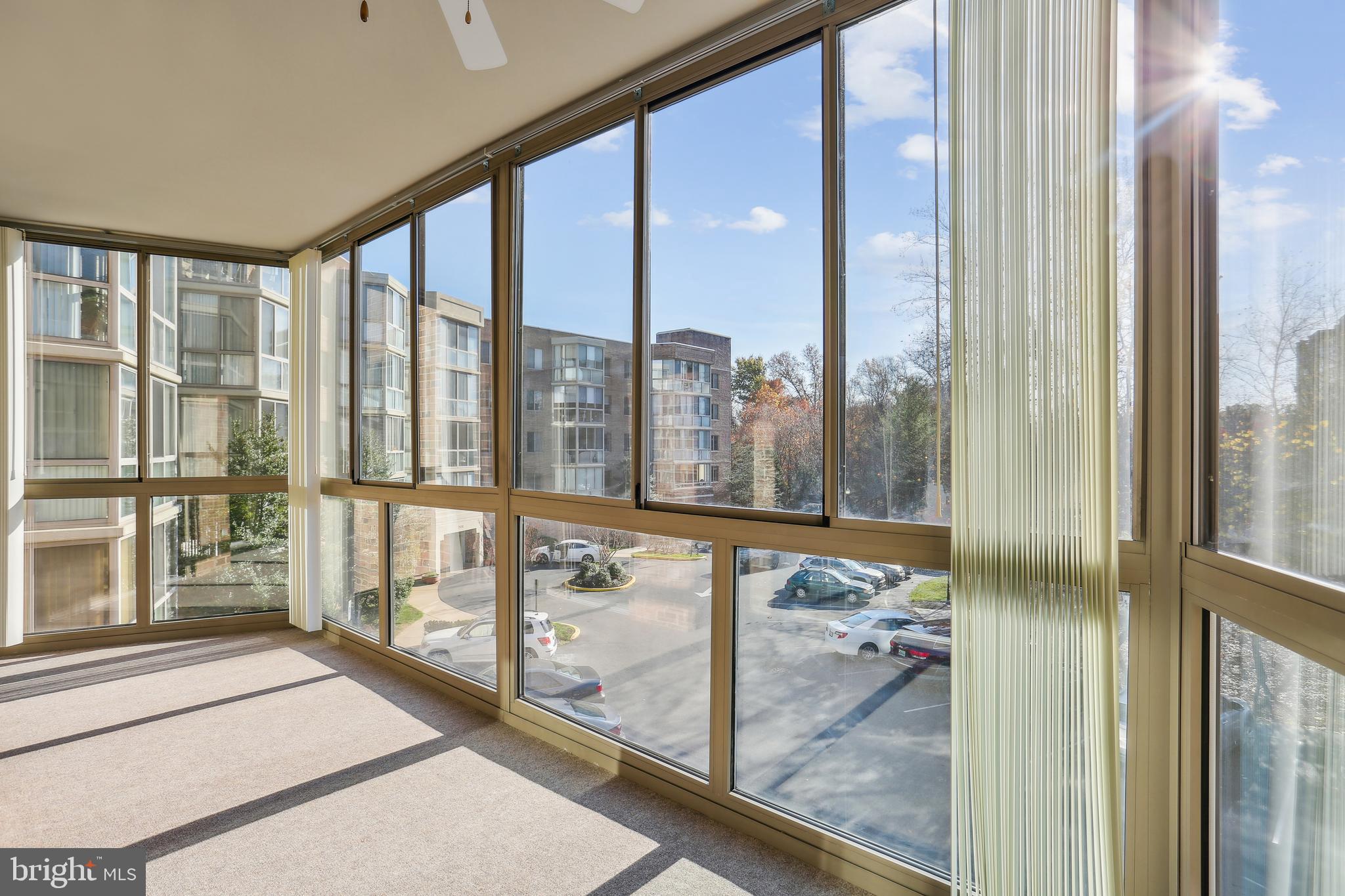 TURNBERRY COURTS AT LEIS - Residential