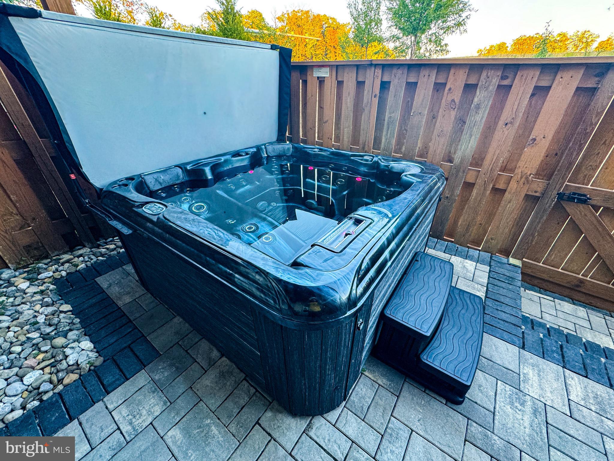 GLASCOCK FIELD AT STONE RIDGE - Residential