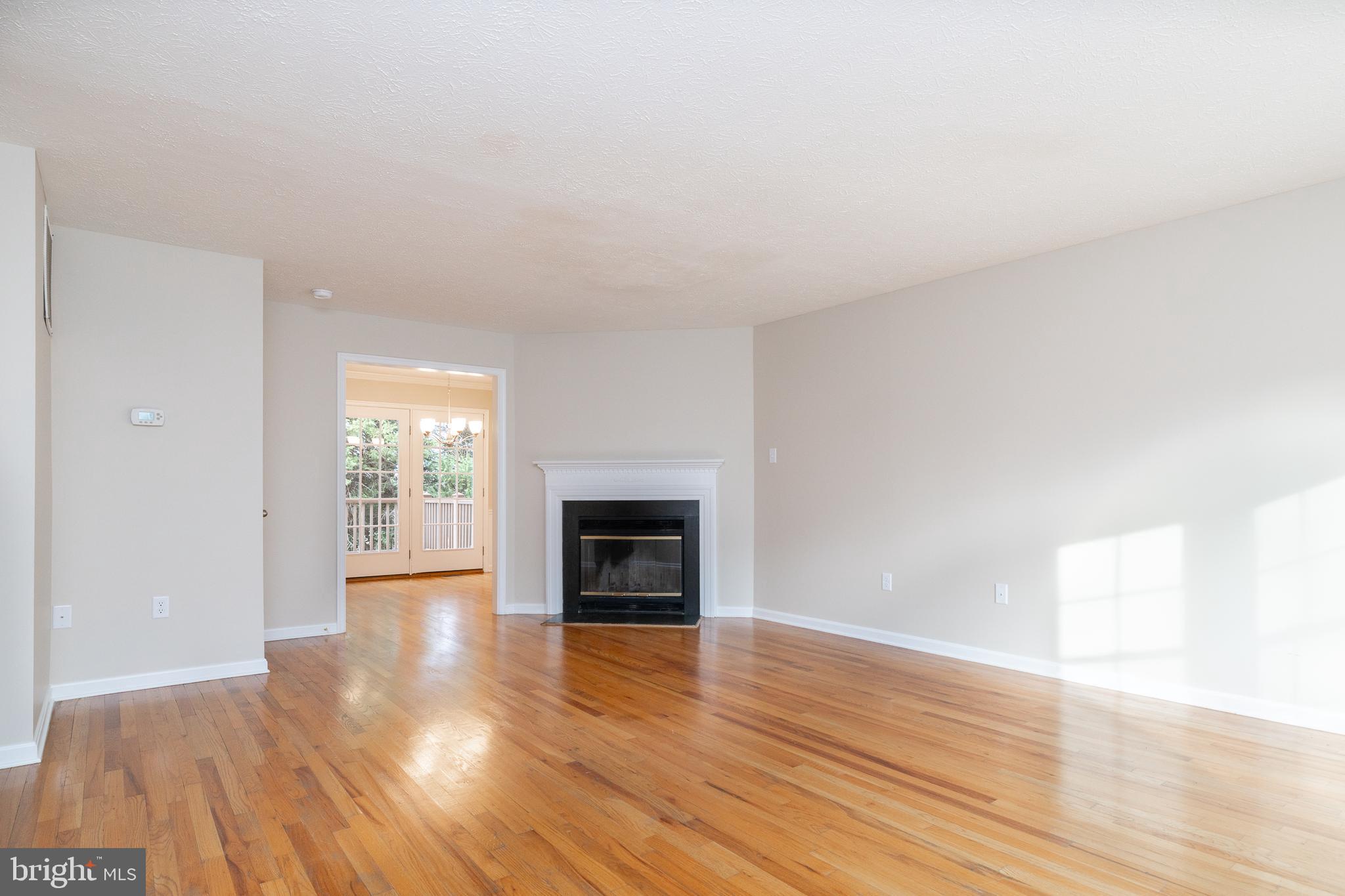 TUDOR SQUARE - Residential