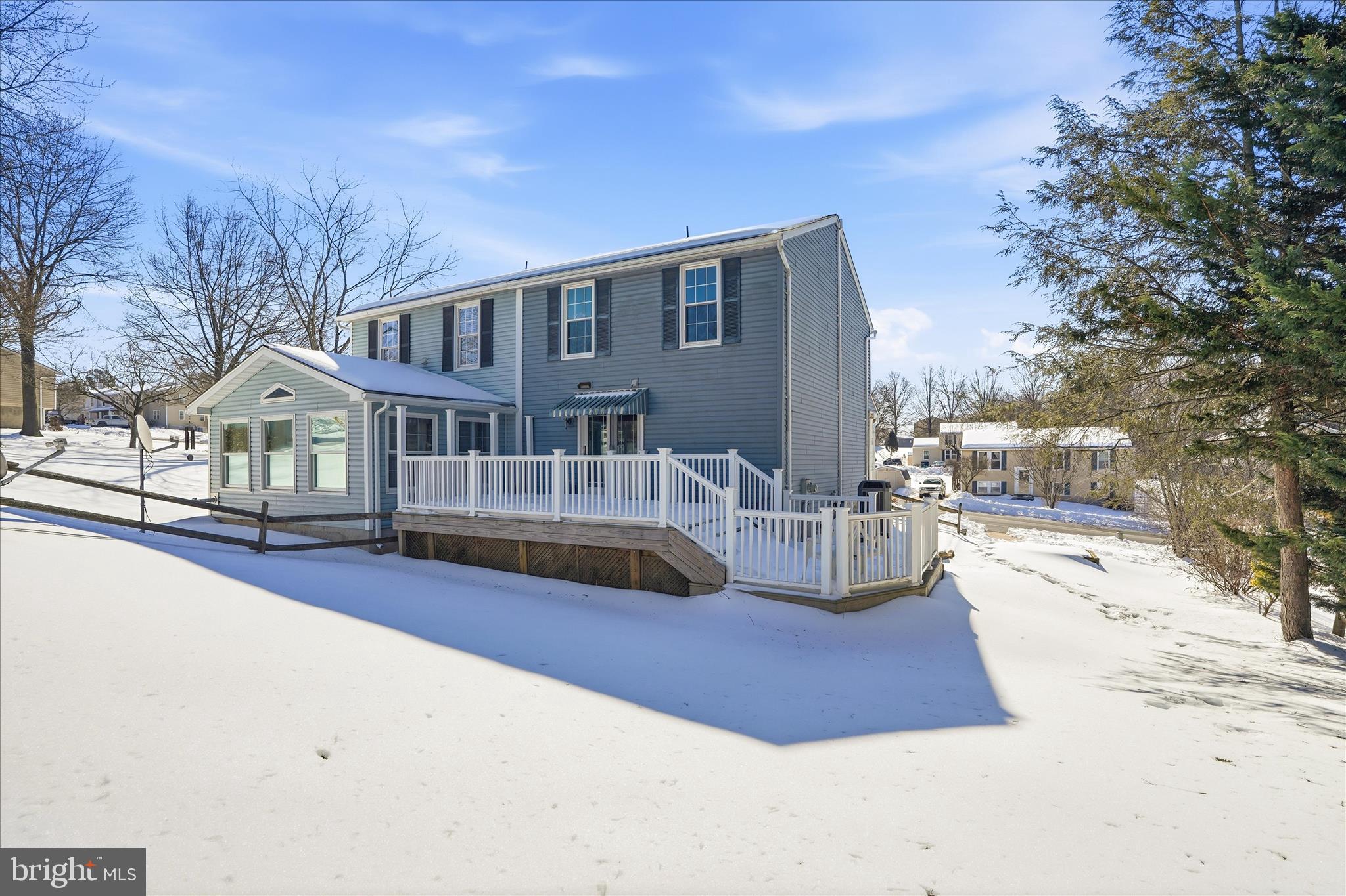 WASHINGTON COURT - Residential