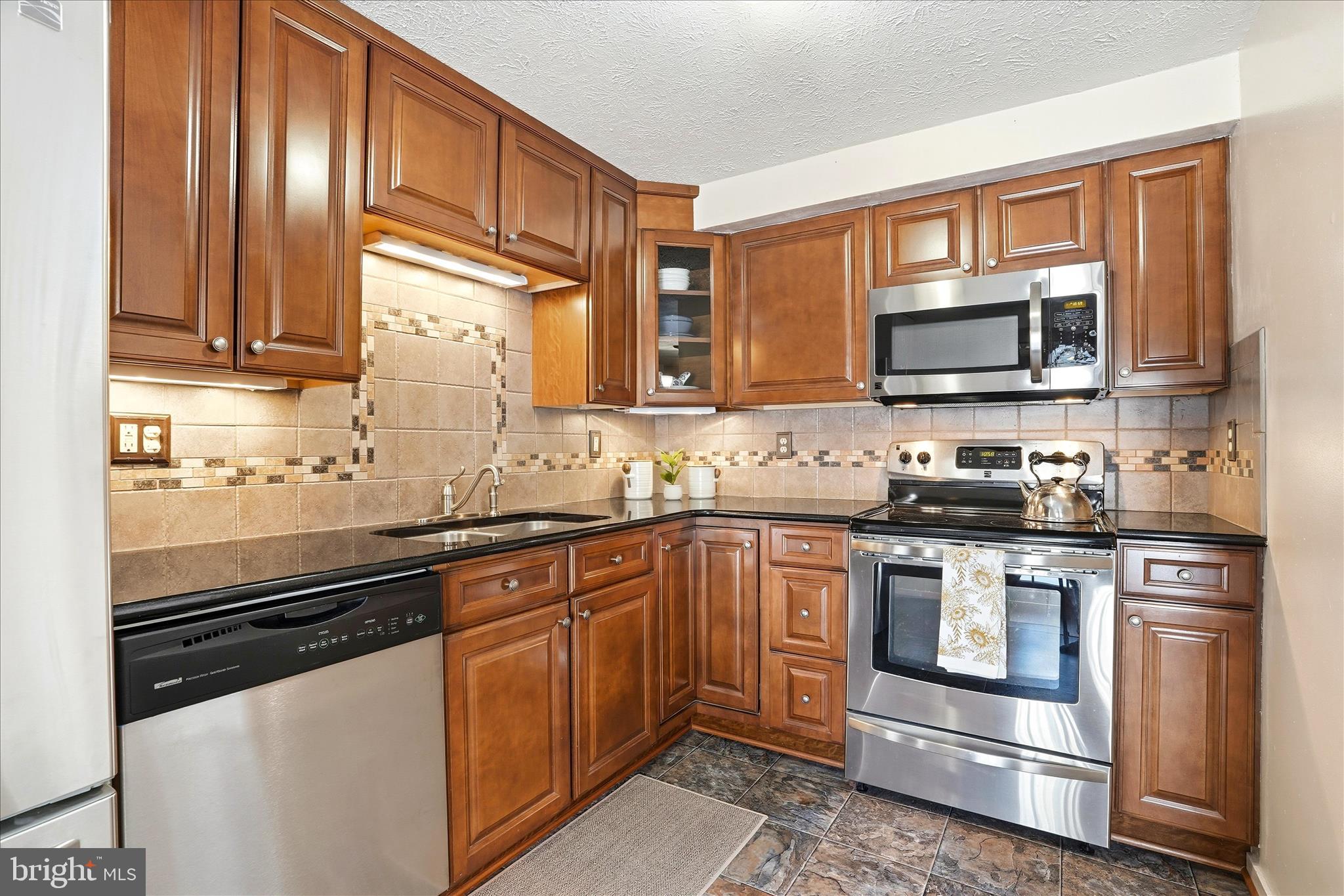 WASHINGTON COURT - Residential