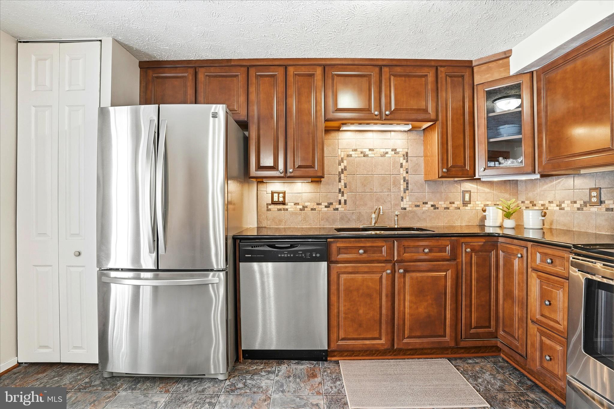 WASHINGTON COURT - Residential