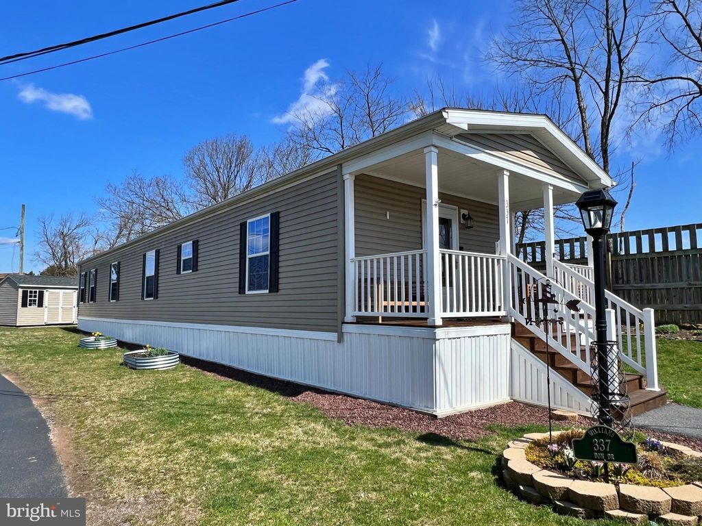 Photo of 337 DON DR, NEW HOLLAND, PA 17557 (MLS # PALA2032552)