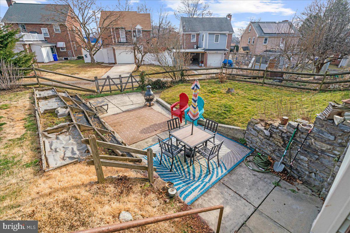 207 HANLEY PLACE