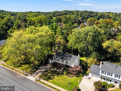 Photo of 1205 Bradfield Drive SW, LEESBURG, VA 20175 (MLS # VALO2137850)