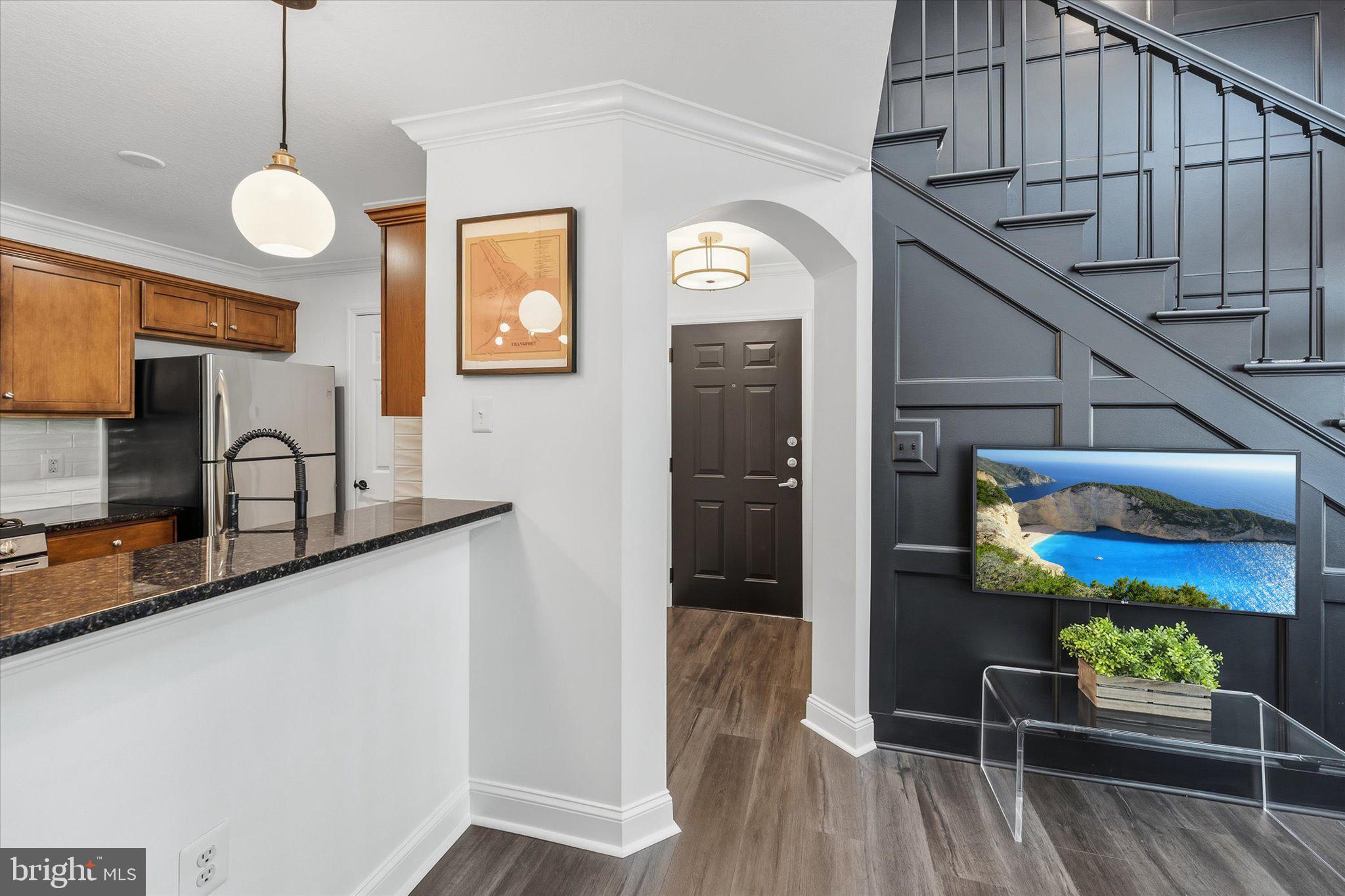 503 SUNSET VIEW TERRACE SE 404