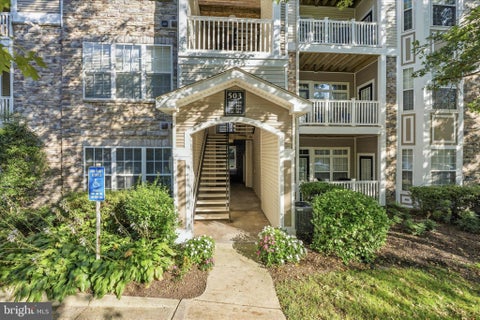 Photo of 503 Sunset View Terrace SE #404, LEESBURG, VA 20175 (MLS # VALO2135426)