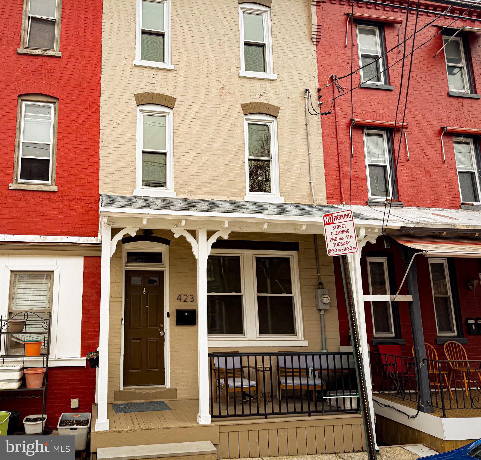 CHESTNUT HILL - Residential