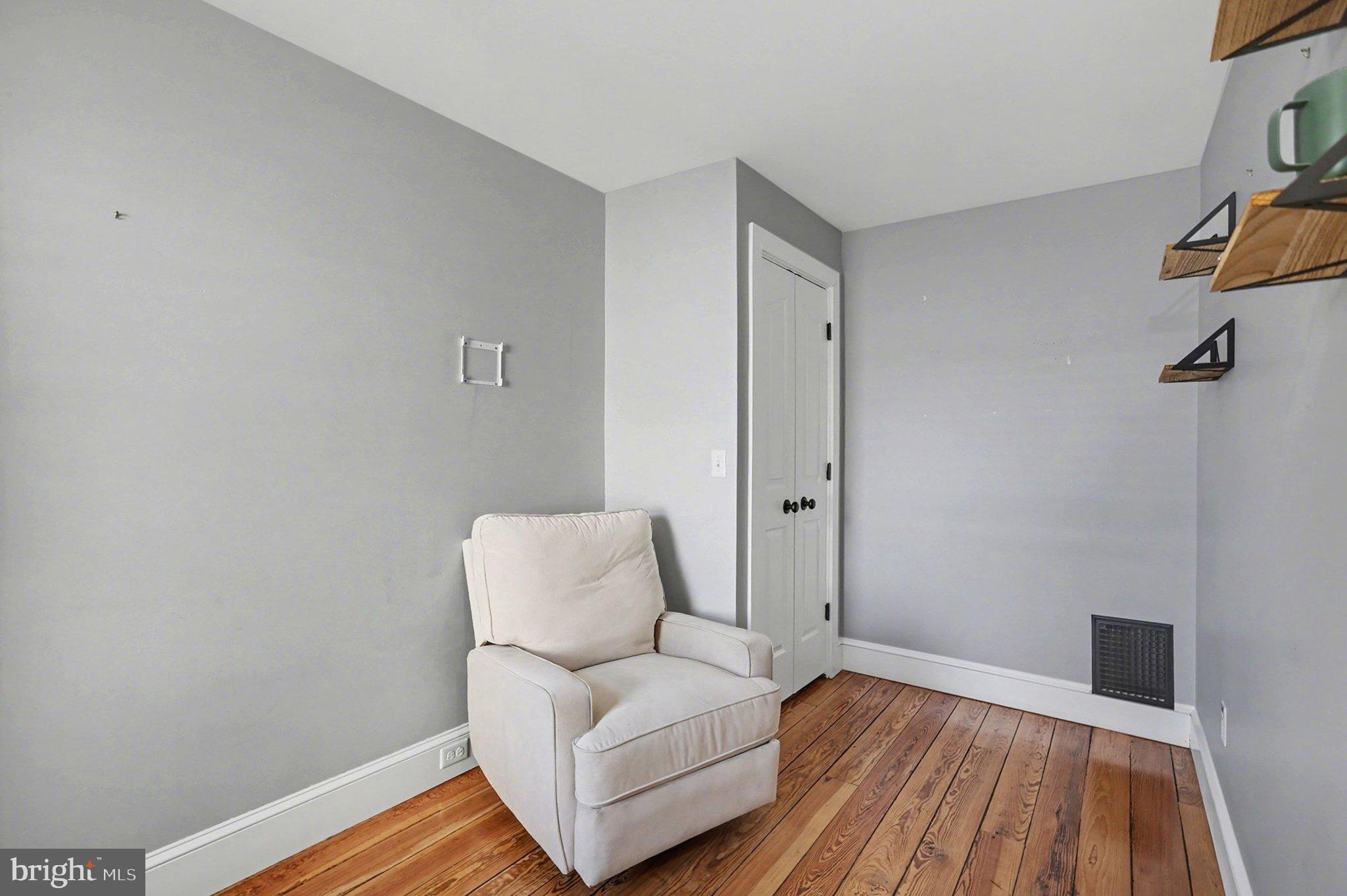 CHESTNUT HILL - Residential