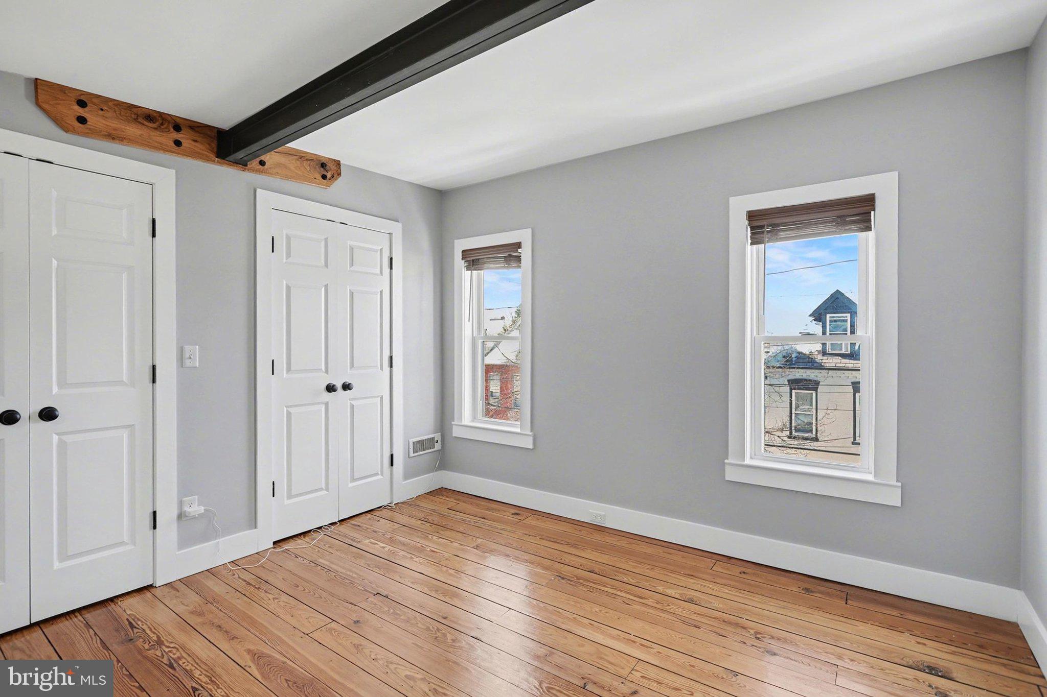 CHESTNUT HILL - Residential