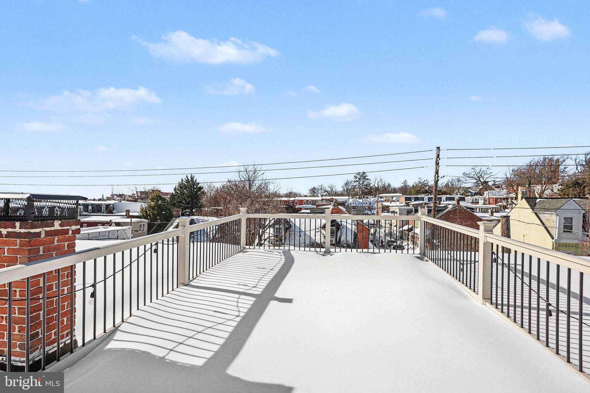 CHESTNUT HILL - Residential