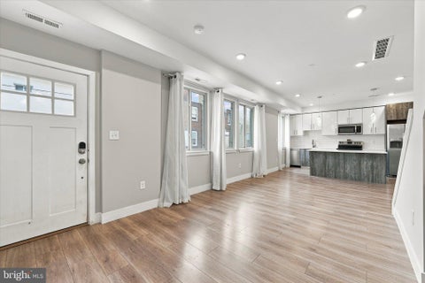 Townhouse For Rent - 2348 Mountain Street<br/> Philadelphia County, PHILADELPHIA, PA 19145