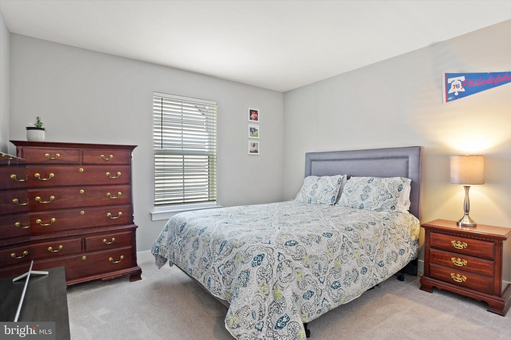 MADISON COURT - Residential