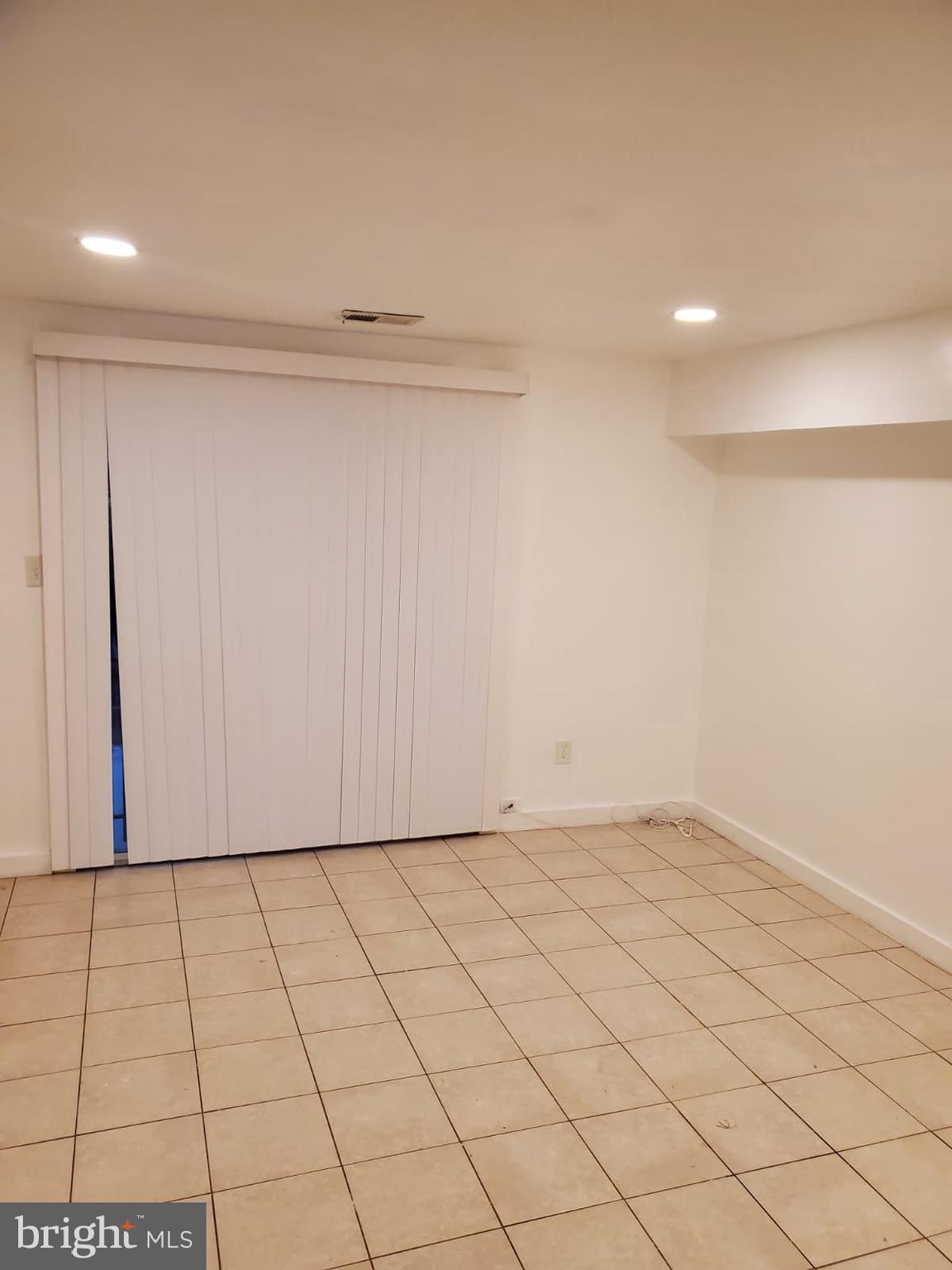 WINDMILL SQUARE - Residential