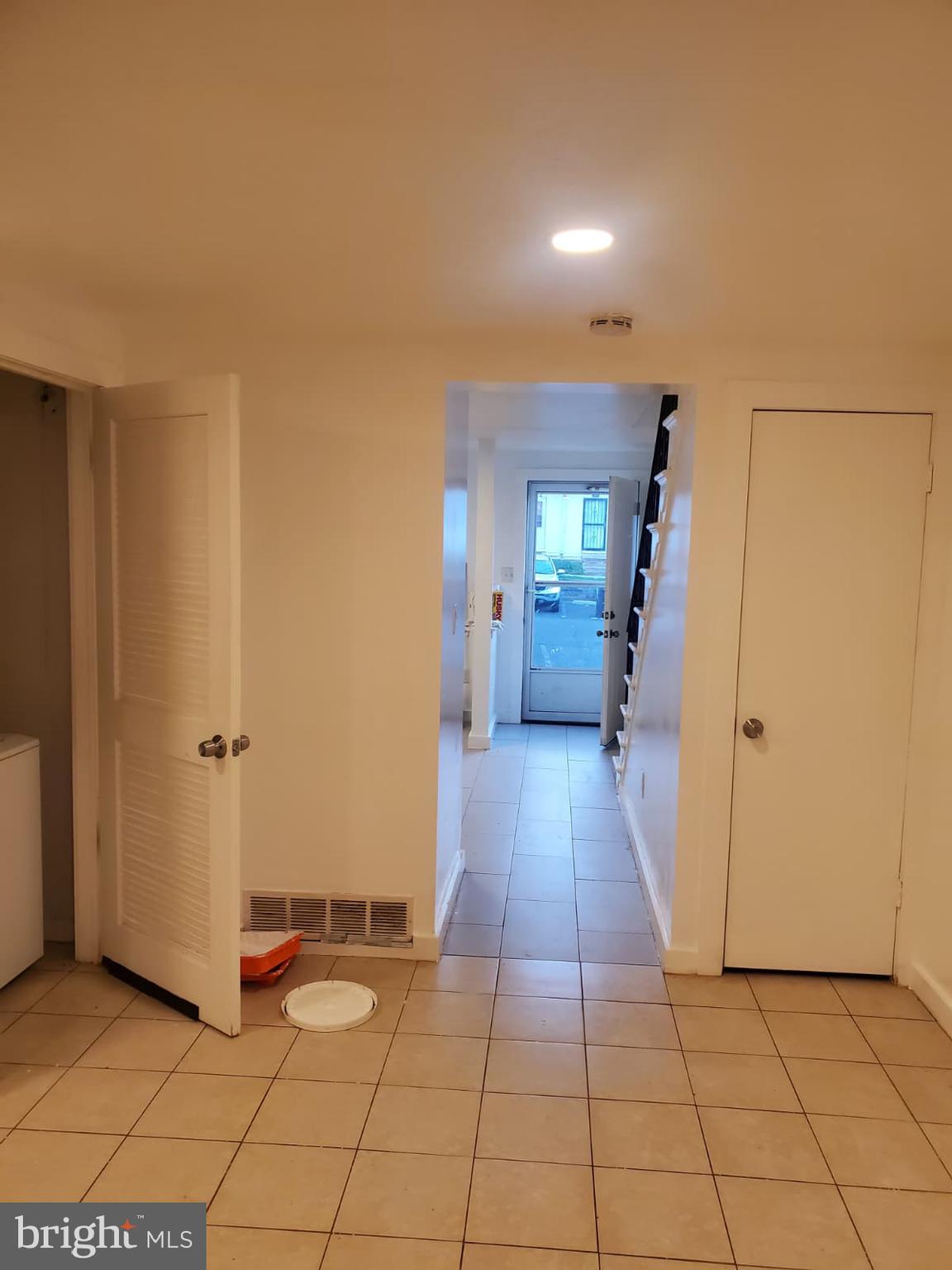 WINDMILL SQUARE - Residential