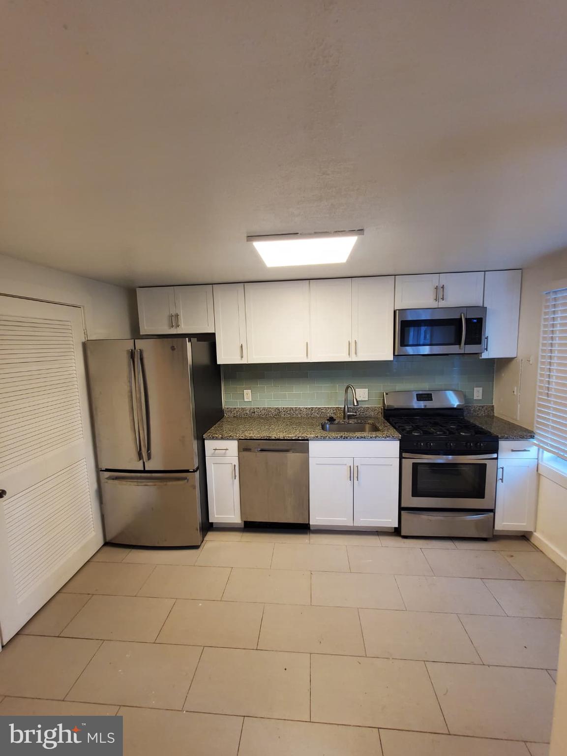 WINDMILL SQUARE - Residential