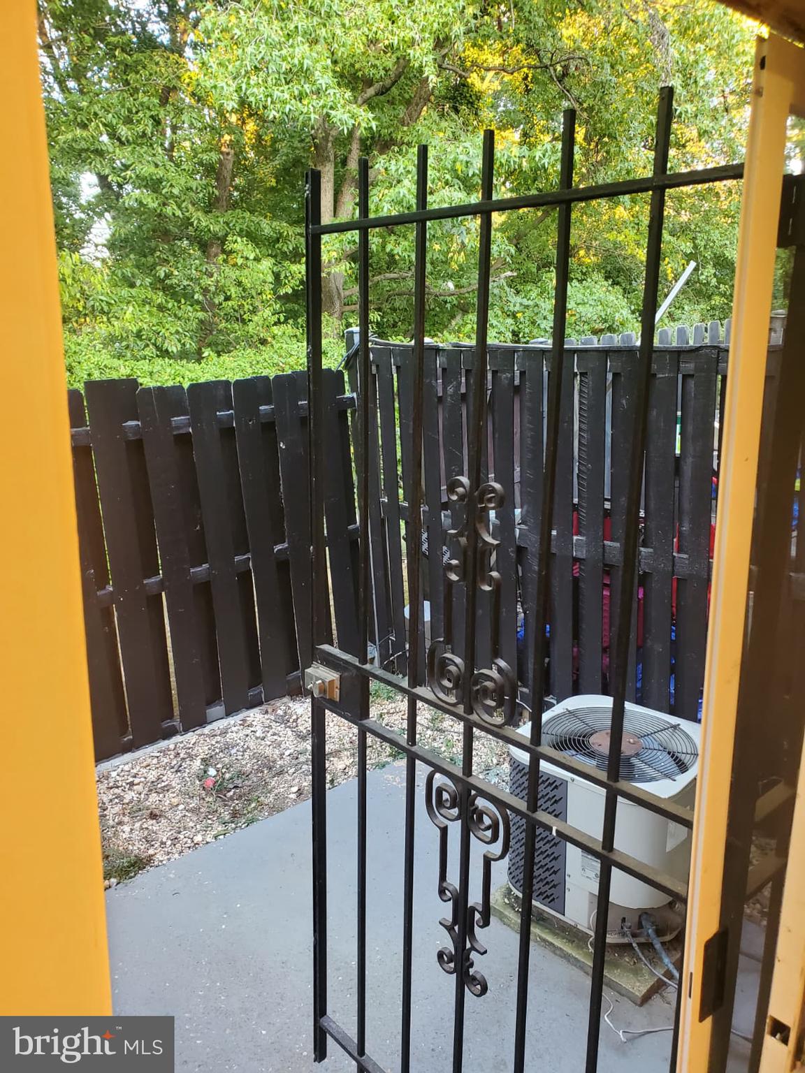 WINDMILL SQUARE - Residential