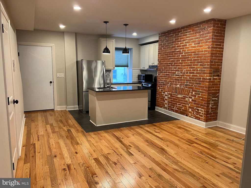 Photo of 235 Pine Street #3RD FL, PHILADELPHIA, PA 19106 (MLS # PAPH2575844)