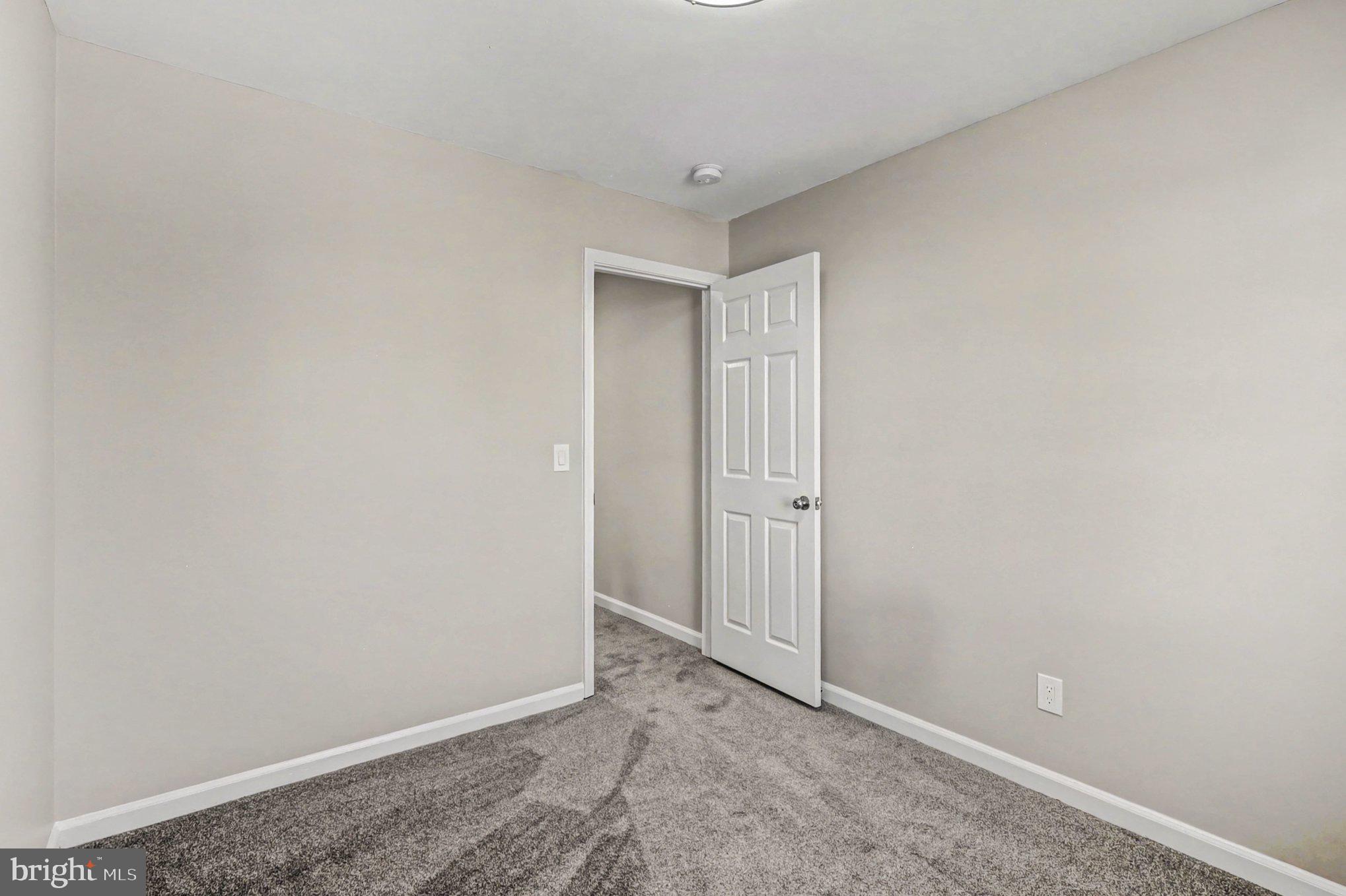 TOWN & COUNTRY TOWNHOUSES - Residential