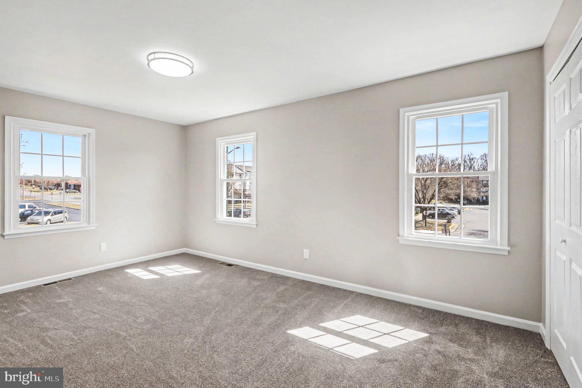 TOWN & COUNTRY TOWNHOUSES - Residential