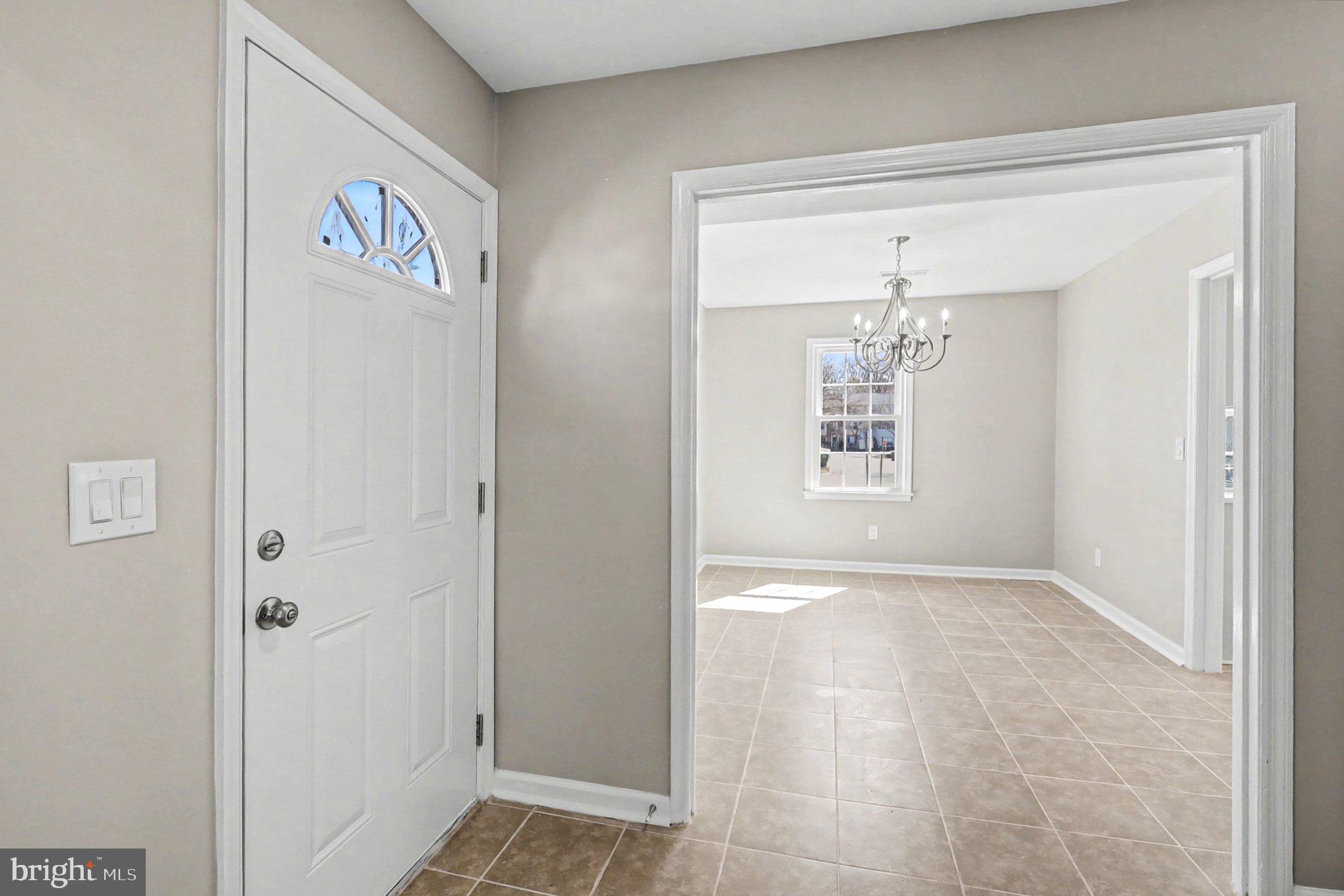 TOWN & COUNTRY TOWNHOUSES - Residential