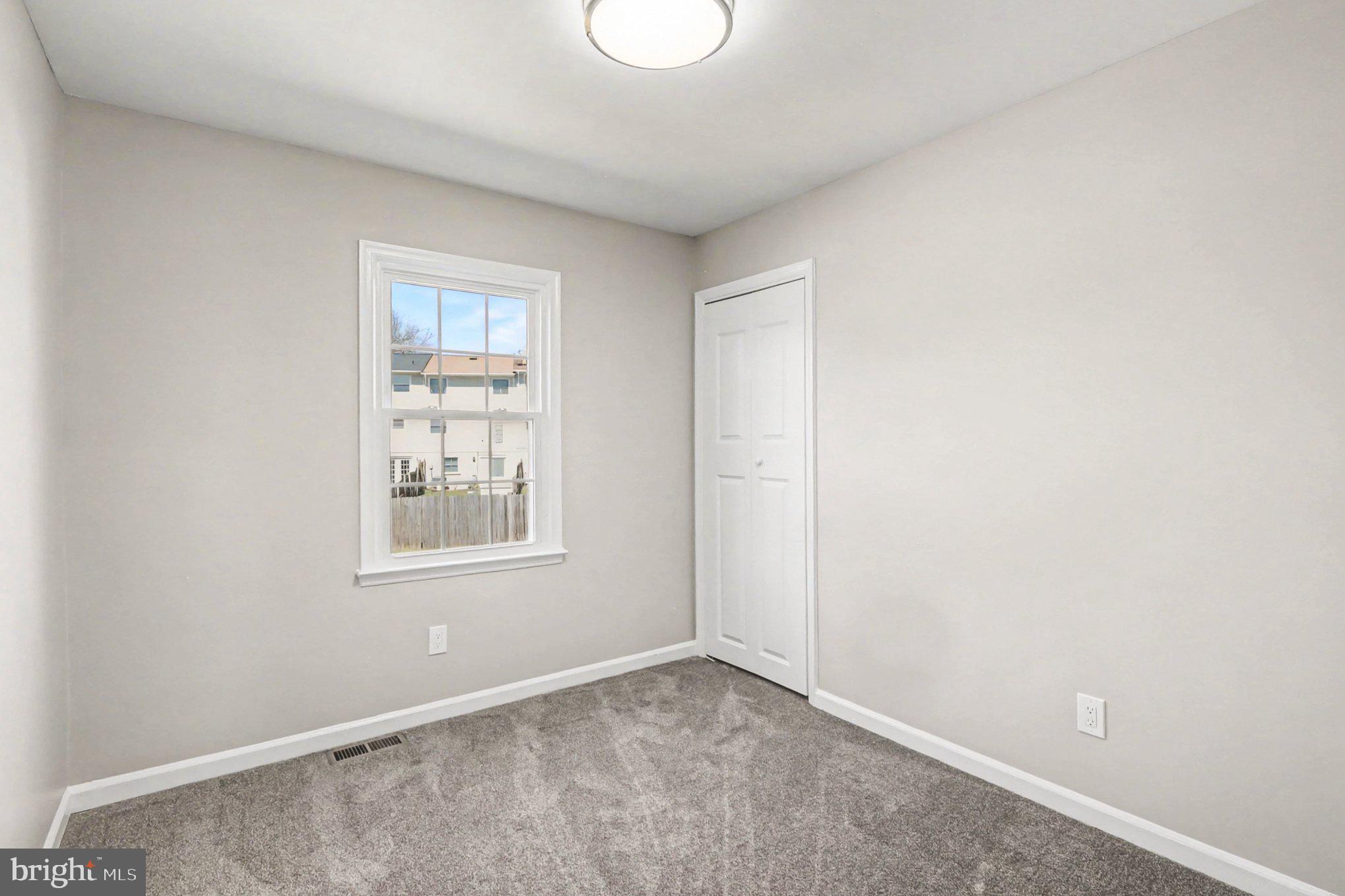 TOWN & COUNTRY TOWNHOUSES - Residential