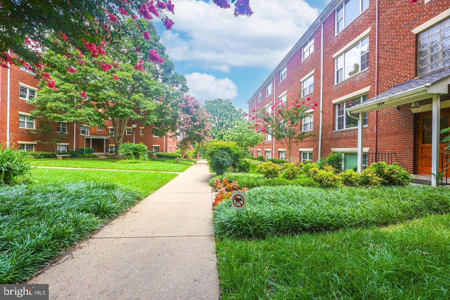 1224 N MEADE STREET ES102