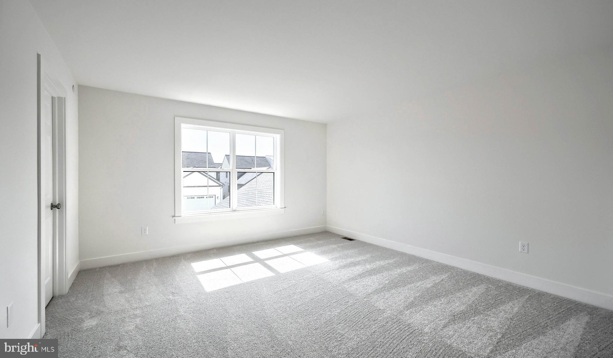 MADISON COURT - Residential