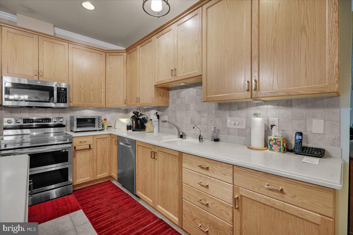 DOGWOOD PL - Residential