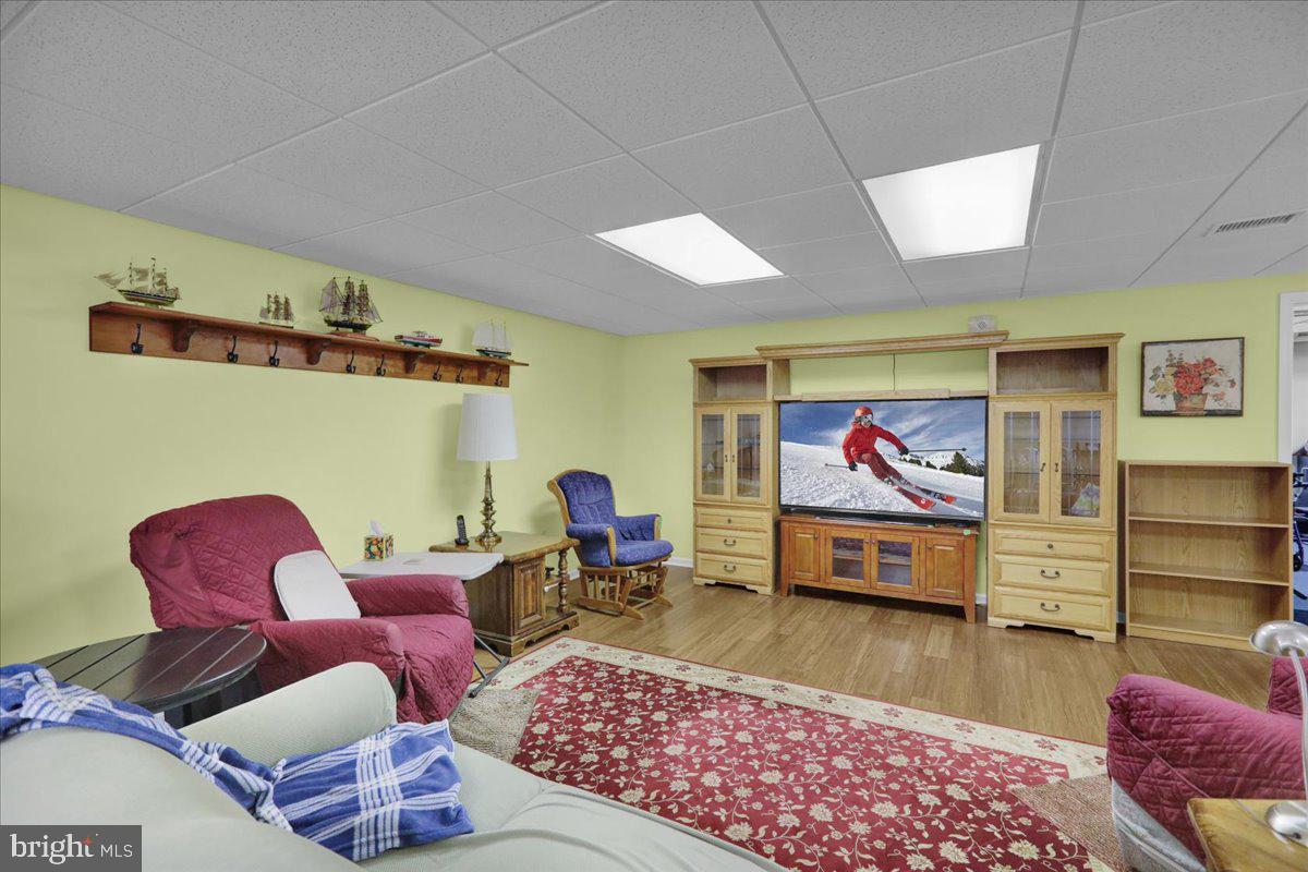 DOGWOOD PL - Residential