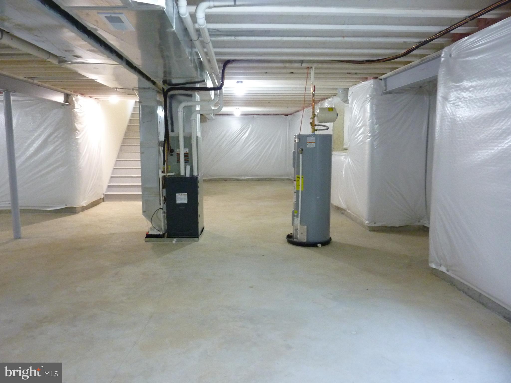 OLD COUNTRY FARMS - Residential