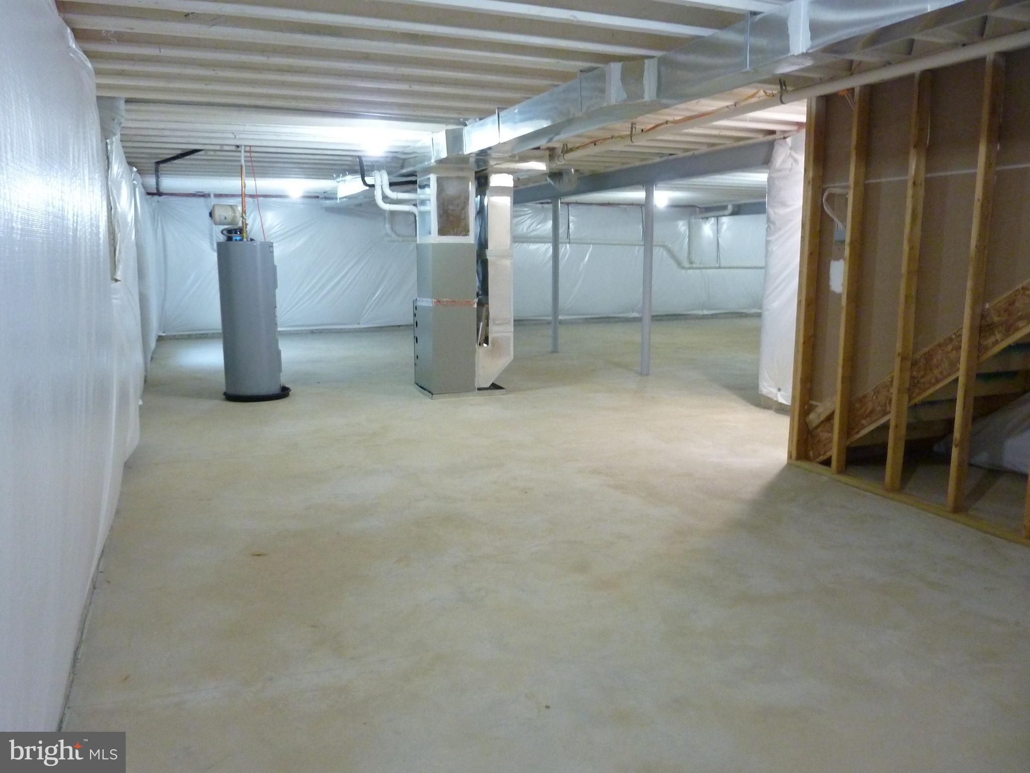 OLD COUNTRY FARMS - Residential