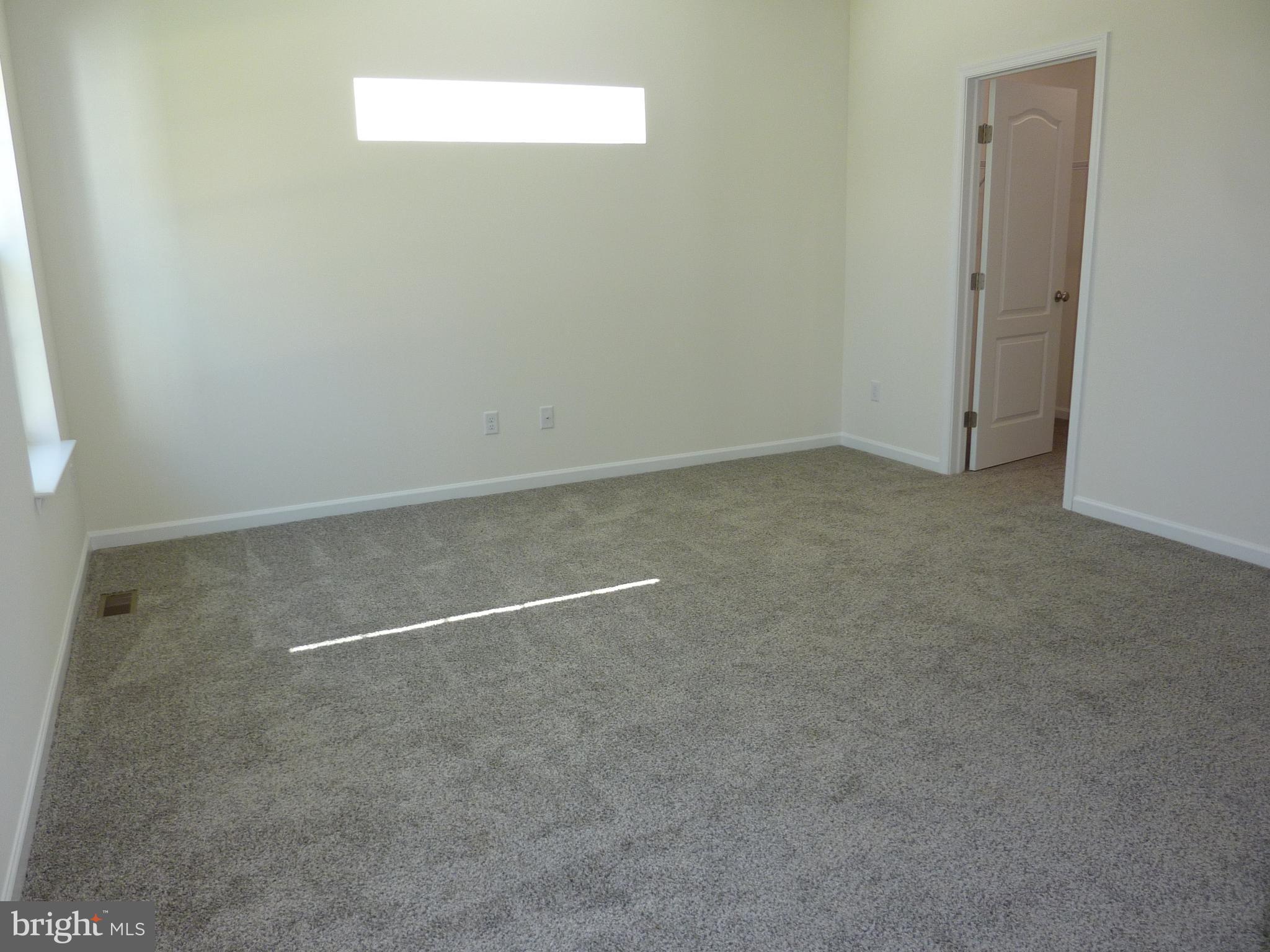 OLD COUNTRY FARMS - Residential