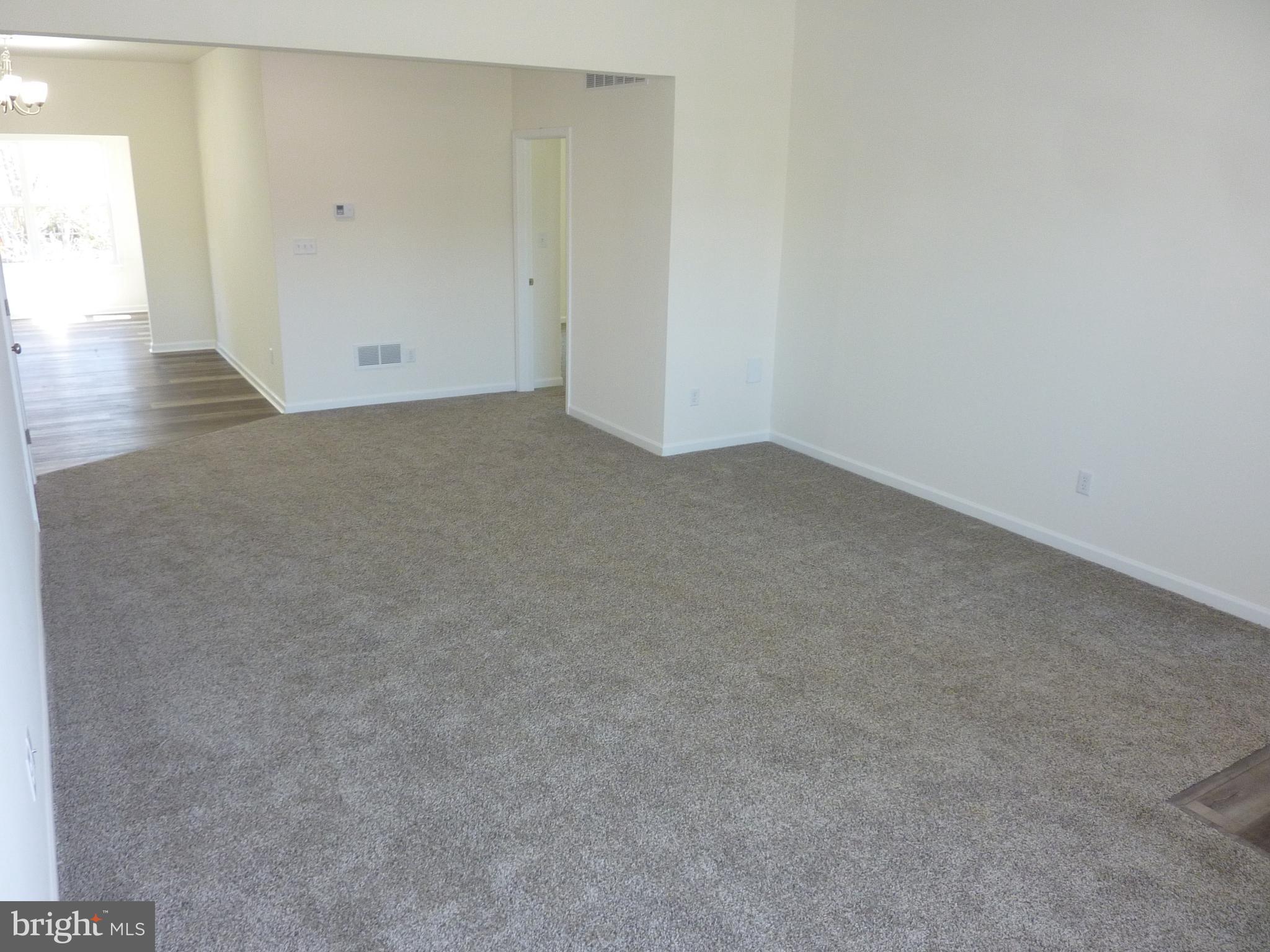 OLD COUNTRY FARMS - Residential